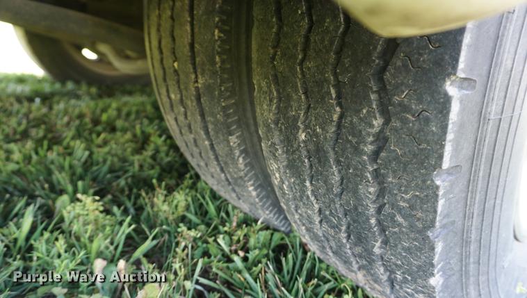 image for item DD7797 1996 Chevrolet Coachmen Catalina RV