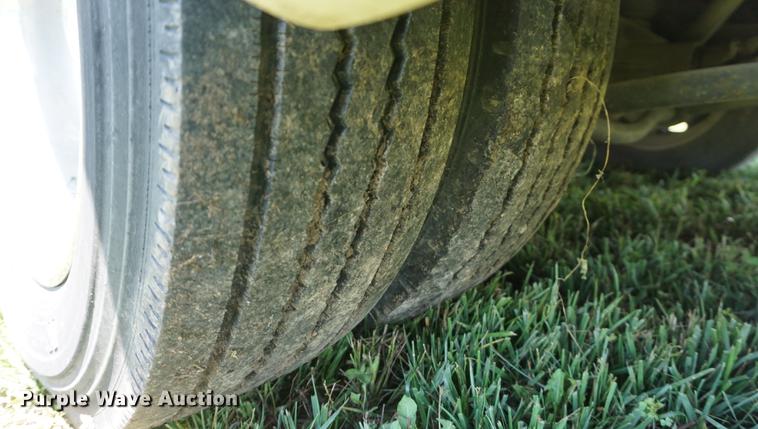 image for item DD7797 1996 Chevrolet Coachmen Catalina RV