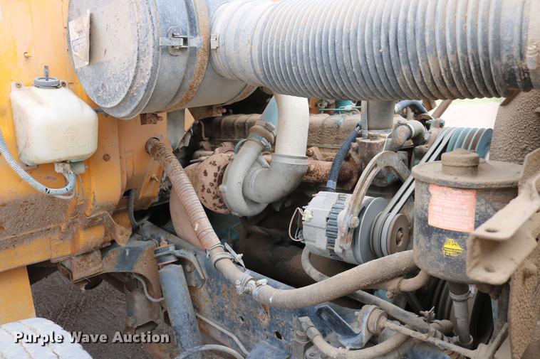 image for item DD8285 1987 International S1853 Ward SS-20 school bus