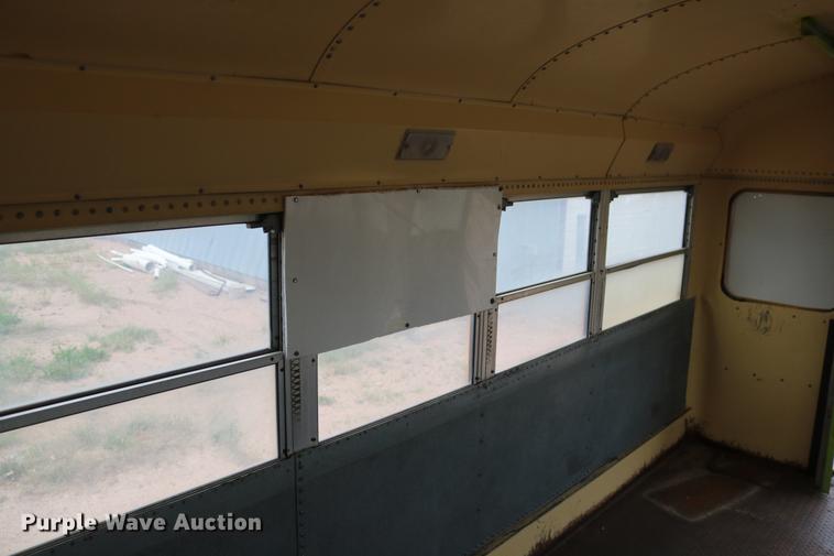 image for item DD8285 1987 International S1853 Ward SS-20 school bus