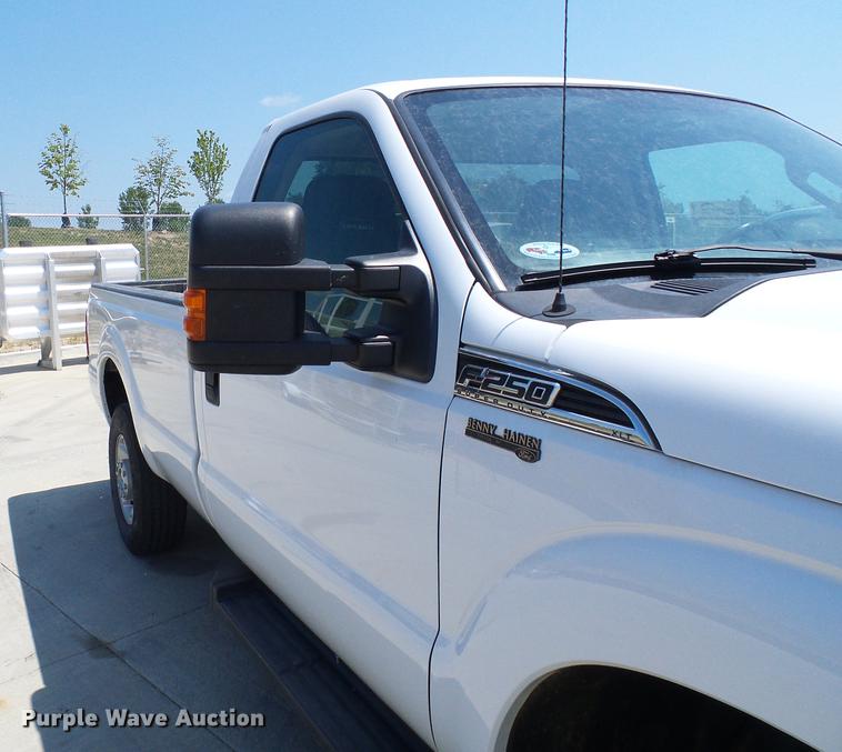 image for item DD8635 2012 Ford F250 Super Duty pickup truck