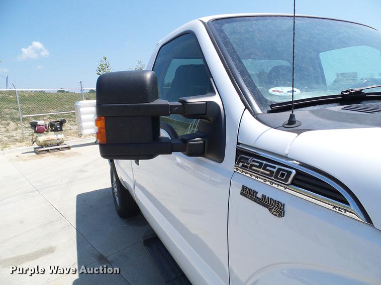 image for item DD8635 2012 Ford F250 Super Duty pickup truck