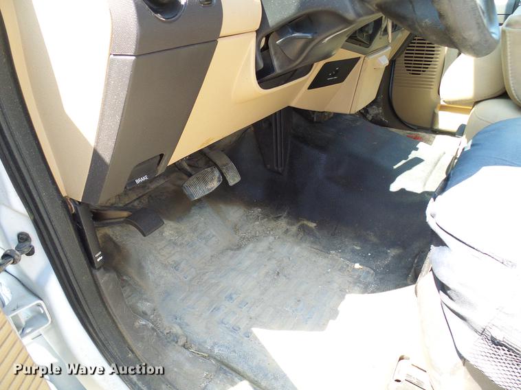 image for item DD8635 2012 Ford F250 Super Duty pickup truck