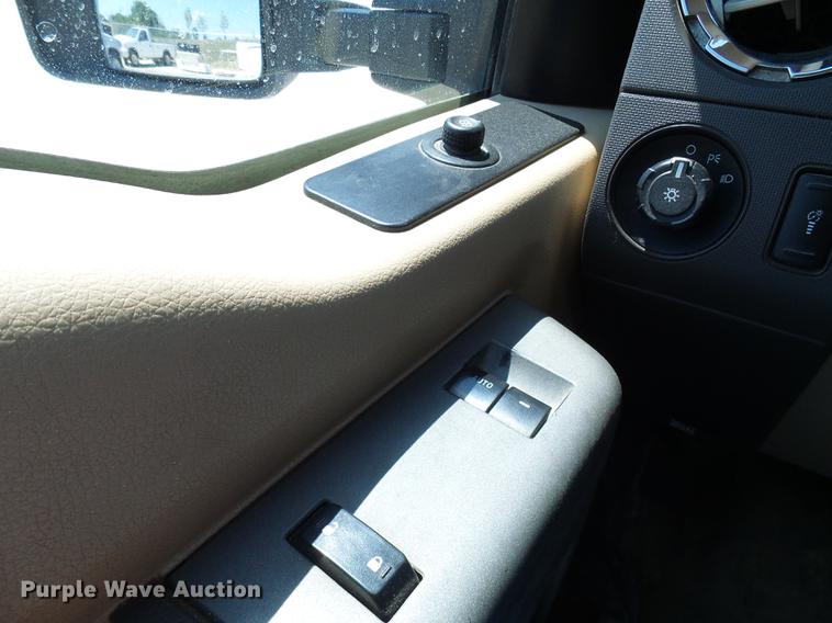 image for item DD8635 2012 Ford F250 Super Duty pickup truck