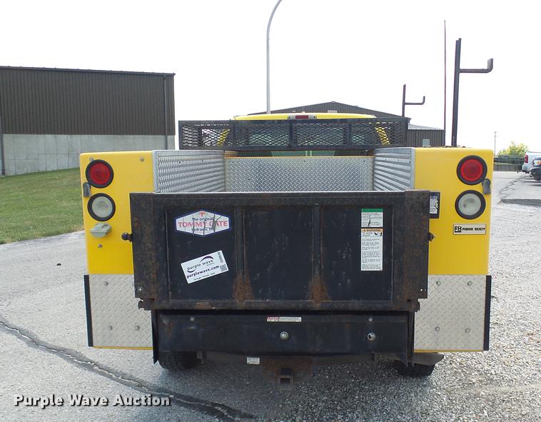 image for item DD8636 1999 Ford F250 Super Duty utility bed pickup truck