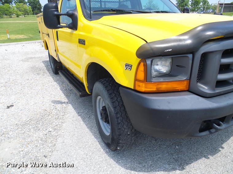 image for item DD8636 1999 Ford F250 Super Duty utility bed pickup truck