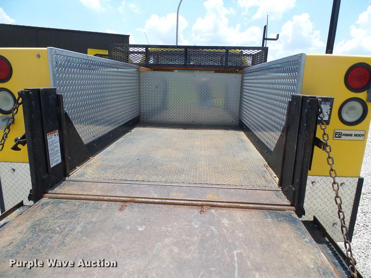 image for item DD8636 1999 Ford F250 Super Duty utility bed pickup truck