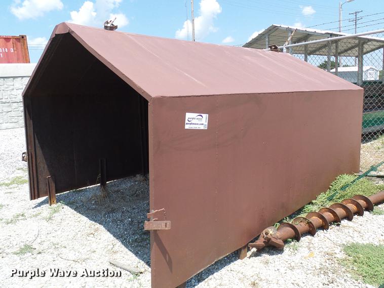 image for item DD8637 Truck bed enclosure