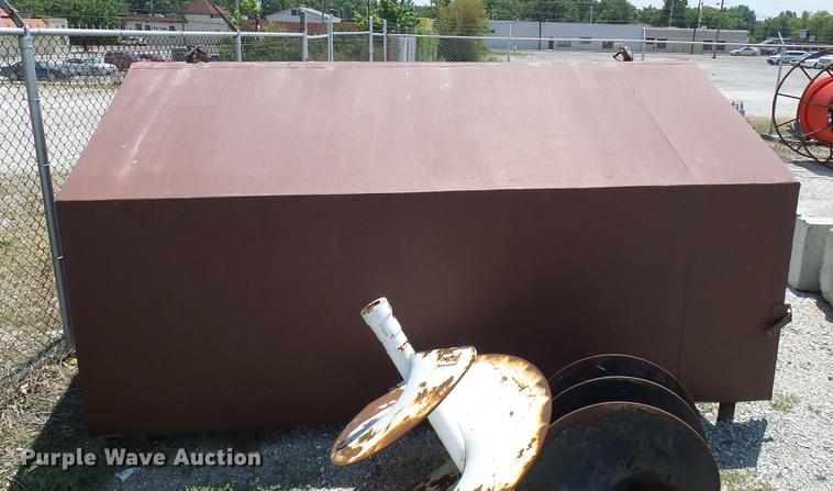 image for item DD8637 Truck bed enclosure