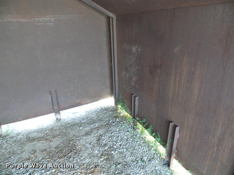 image for item DD8637 Truck bed enclosure