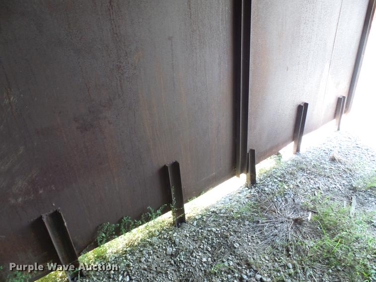 image for item DD8637 Truck bed enclosure