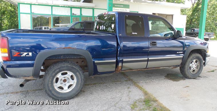 image for item DD8649 2001 Chevrolet Silverado 1500 Ext. Cab pickup truck