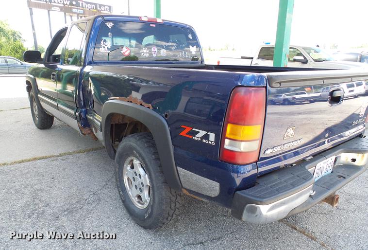 image for item DD8649 2001 Chevrolet Silverado 1500 Ext. Cab pickup truck