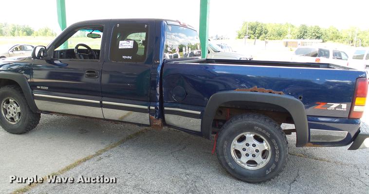 image for item DD8649 2001 Chevrolet Silverado 1500 Ext. Cab pickup truck