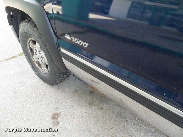 image for item DD8649 2001 Chevrolet Silverado 1500 Ext. Cab pickup truck