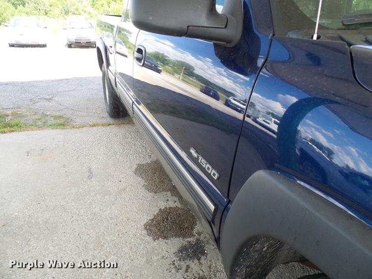 image for item DD8649 2001 Chevrolet Silverado 1500 Ext. Cab pickup truck