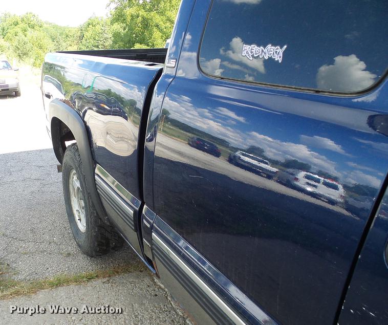 image for item DD8649 2001 Chevrolet Silverado 1500 Ext. Cab pickup truck