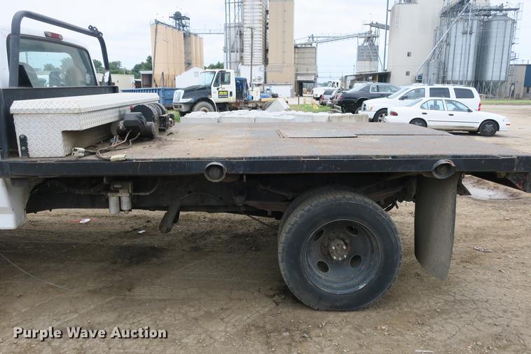 image for item DE3769 1996 Ford F350 Super Duty XLT flatbed pickup truck