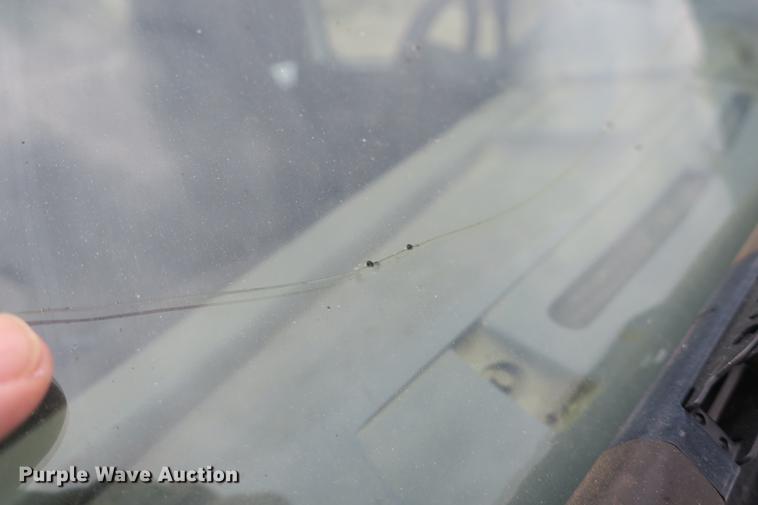 image for item DE3769 1996 Ford F350 Super Duty XLT flatbed pickup truck