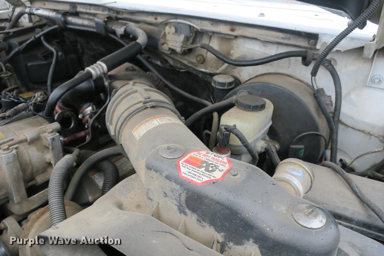 image for item DE3769 1996 Ford F350 Super Duty XLT flatbed pickup truck