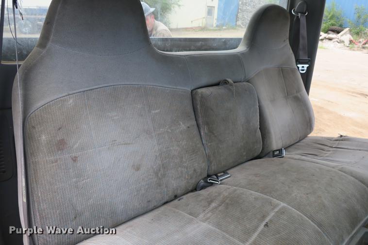 image for item DE3769 1996 Ford F350 Super Duty XLT flatbed pickup truck