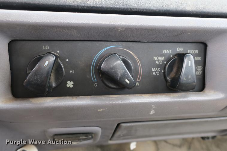 image for item DE3769 1996 Ford F350 Super Duty XLT flatbed pickup truck