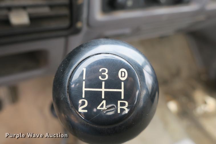 image for item DE3769 1996 Ford F350 Super Duty XLT flatbed pickup truck