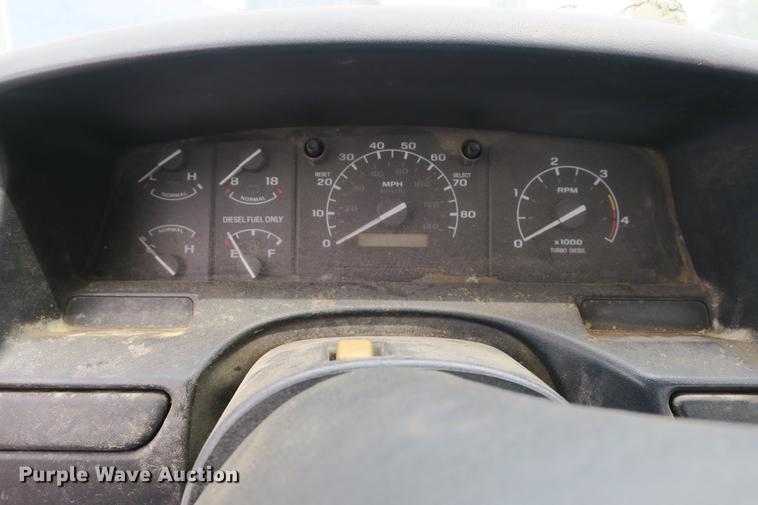 image for item DE3769 1996 Ford F350 Super Duty XLT flatbed pickup truck