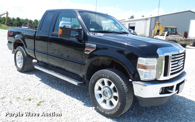 image for item DE5094 2010 Ford F250 Super Duty Lariat SuperCab pickup truck