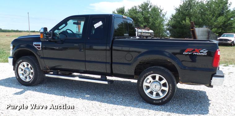 image for item DE5094 2010 Ford F250 Super Duty Lariat SuperCab pickup truck