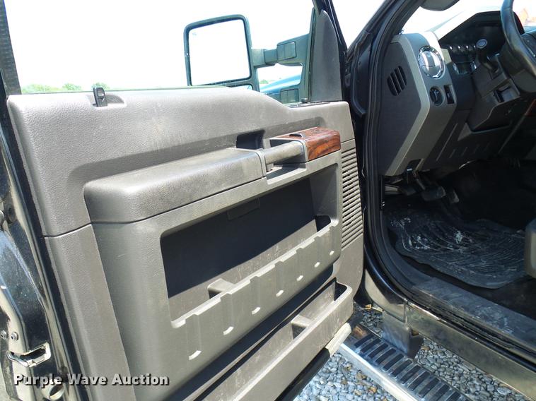 image for item DE5094 2010 Ford F250 Super Duty Lariat SuperCab pickup truck