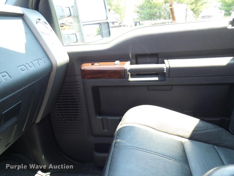 image for item DE5094 2010 Ford F250 Super Duty Lariat SuperCab pickup truck