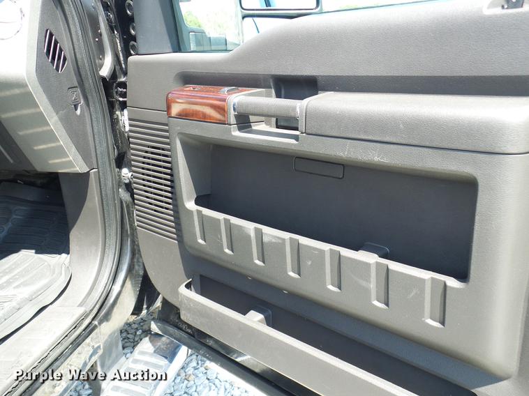 image for item DE5094 2010 Ford F250 Super Duty Lariat SuperCab pickup truck