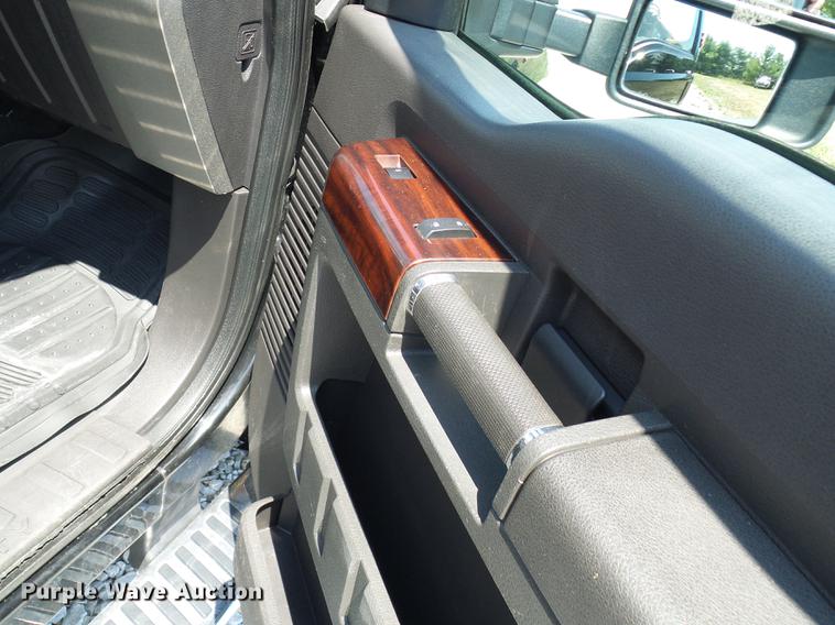 image for item DE5094 2010 Ford F250 Super Duty Lariat SuperCab pickup truck