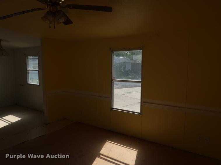 image for item DE6086 1995 Fleetwood Homes mobile home