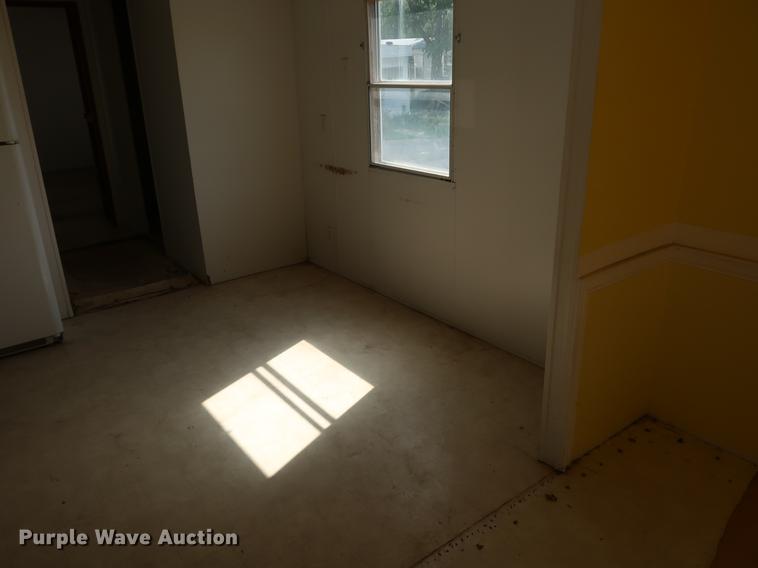 image for item DE6086 1995 Fleetwood Homes mobile home