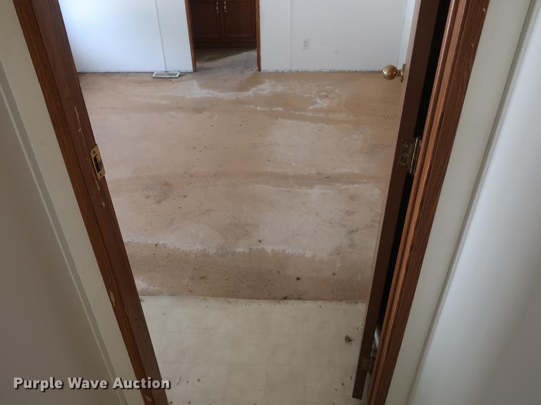 image for item DE6086 1995 Fleetwood Homes mobile home