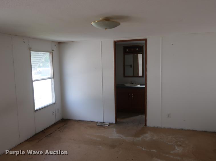 image for item DE6086 1995 Fleetwood Homes mobile home