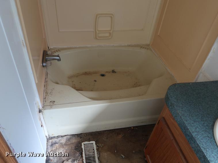 image for item DE6086 1995 Fleetwood Homes mobile home