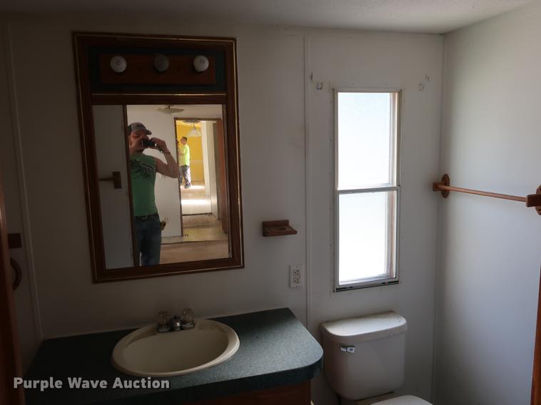 image for item DE6086 1995 Fleetwood Homes mobile home