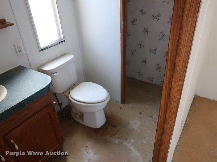 image for item DE6086 1995 Fleetwood Homes mobile home