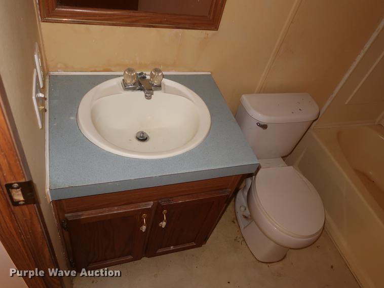 image for item DE6086 1995 Fleetwood Homes mobile home