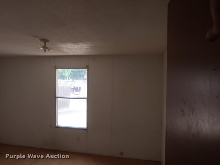 image for item DE6086 1995 Fleetwood Homes mobile home