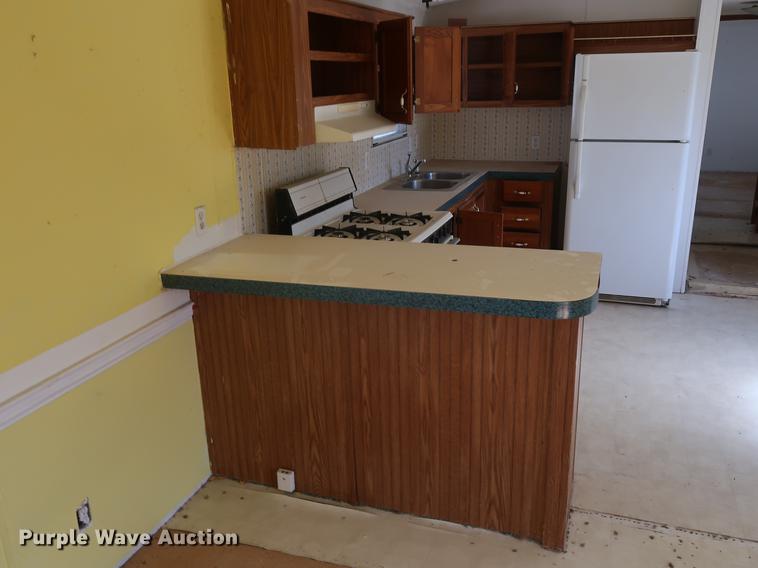 image for item DE6086 1995 Fleetwood Homes mobile home