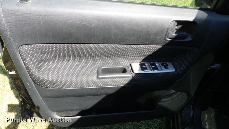 image for item DE7186 2005 Scion XB SUV