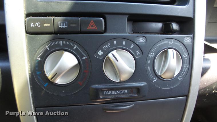 image for item DE7186 2005 Scion XB SUV