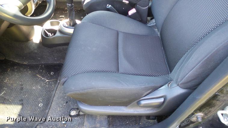 image for item DE7186 2005 Scion XB SUV