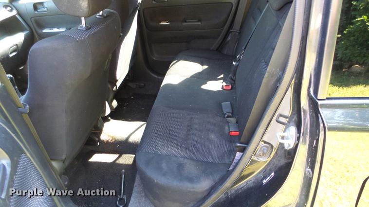 image for item DE7186 2005 Scion XB SUV