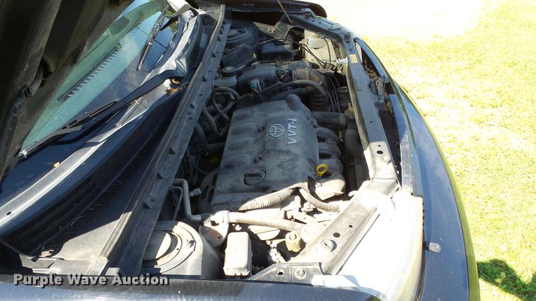 image for item DE7186 2005 Scion XB SUV