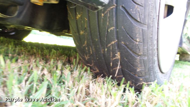 image for item DE7186 2005 Scion XB SUV